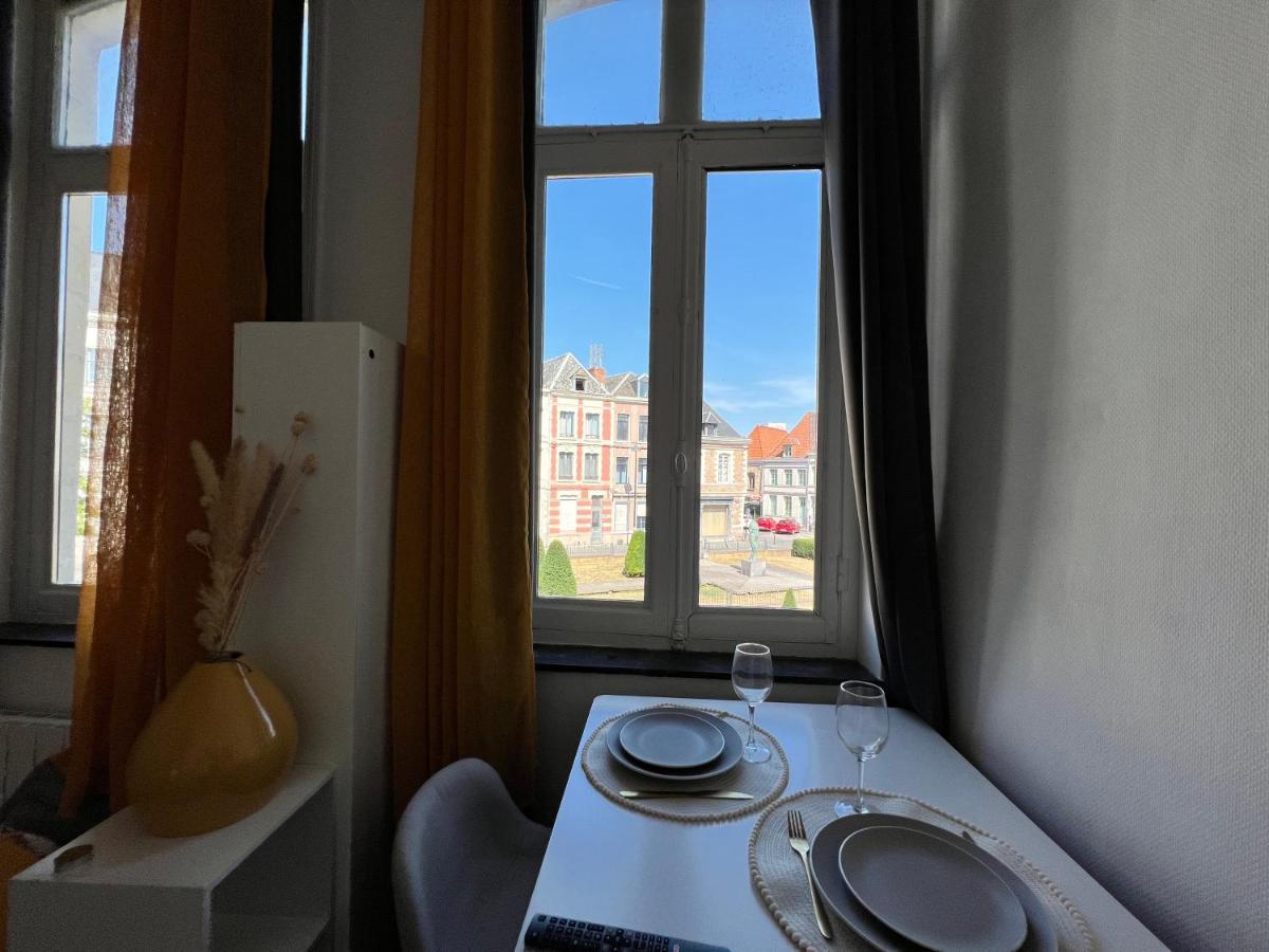 *Lasuite #2 Yellow* Valenciennes Bagian luar foto